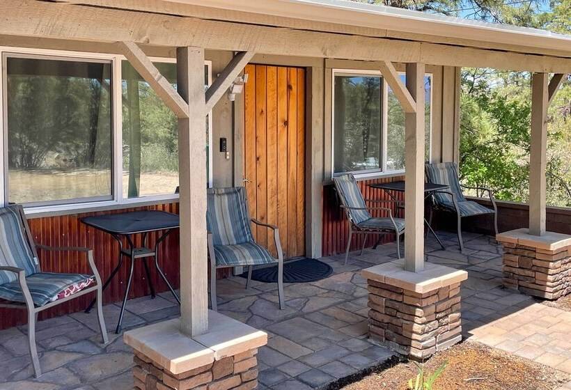 Quiet Home W/ Deck & Mtn Views ~ 3 Mi To Prescott