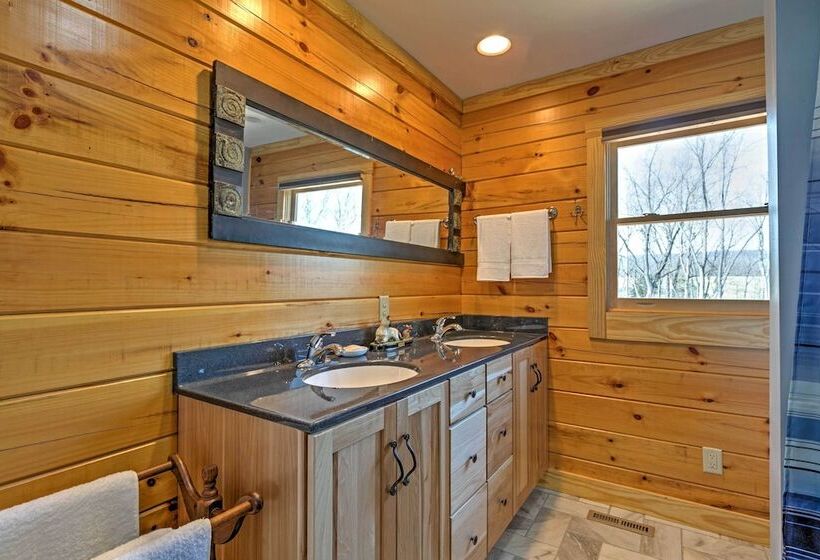 Quiet Shenandoah Cabin W/ Porch & Pastoral Views!