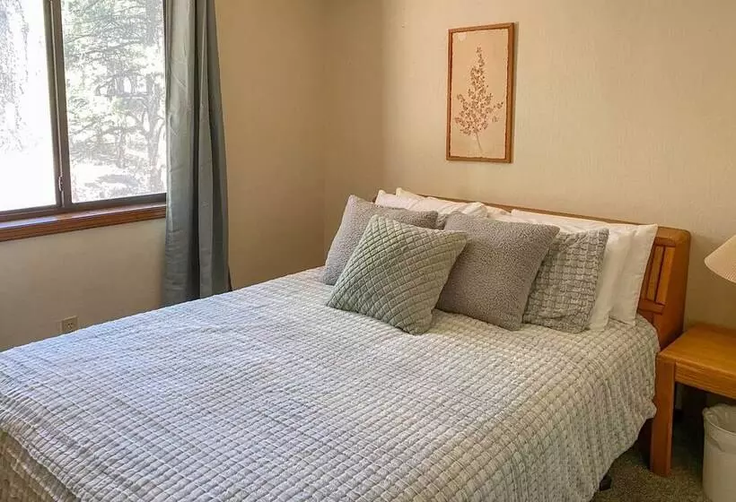 Renovated Mountain Home: Ev Chargers & Great Views