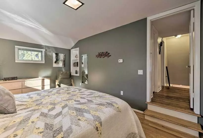 Rochester House W/ Fire Pit, Grill & Patio!