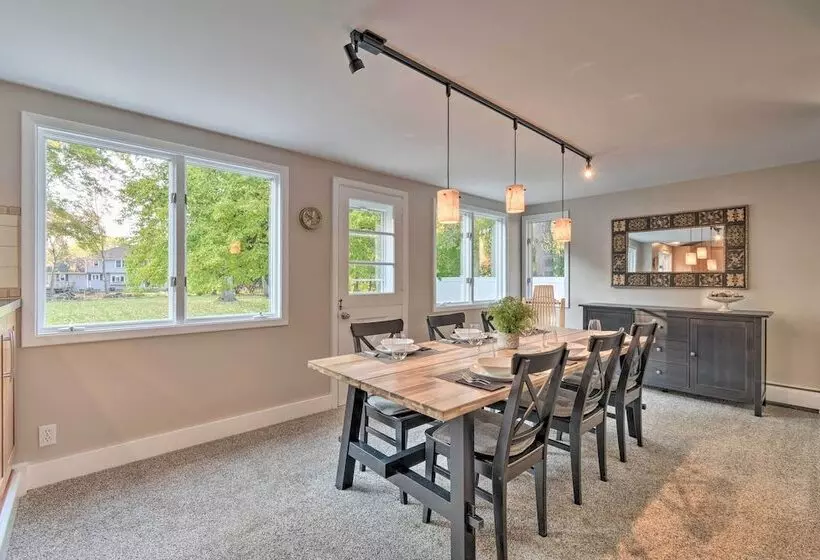 Rochester House W/ Fire Pit, Grill & Patio!