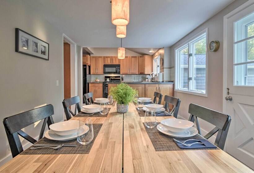 Rochester House W/ Fire Pit, Grill & Patio!