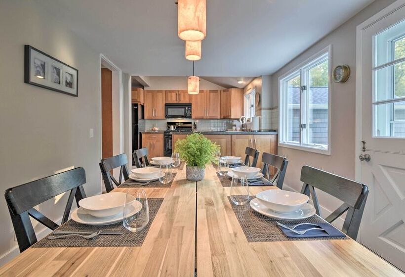 Rochester House W/ Fire Pit, Grill & Patio!