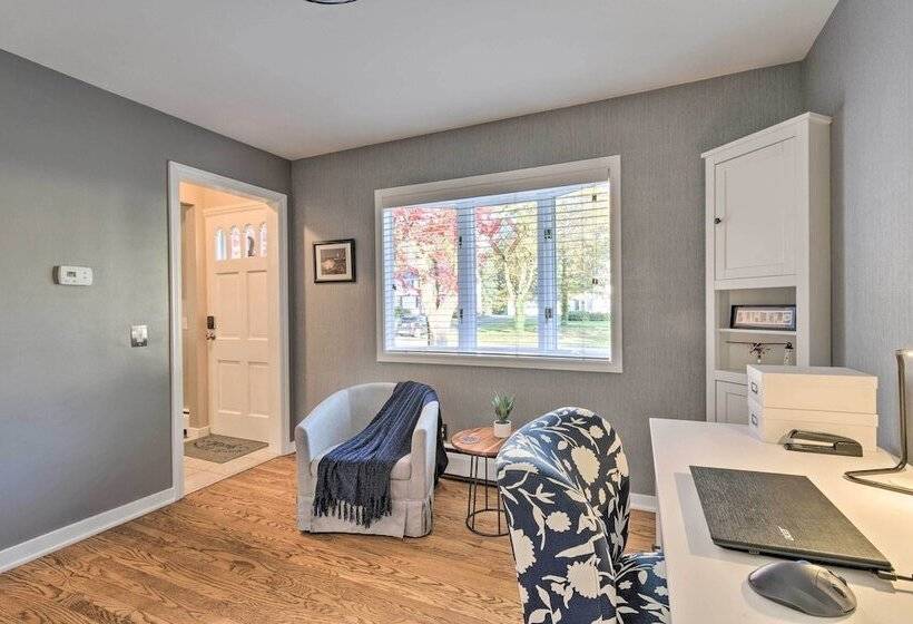 Rochester House W/ Fire Pit, Grill & Patio!