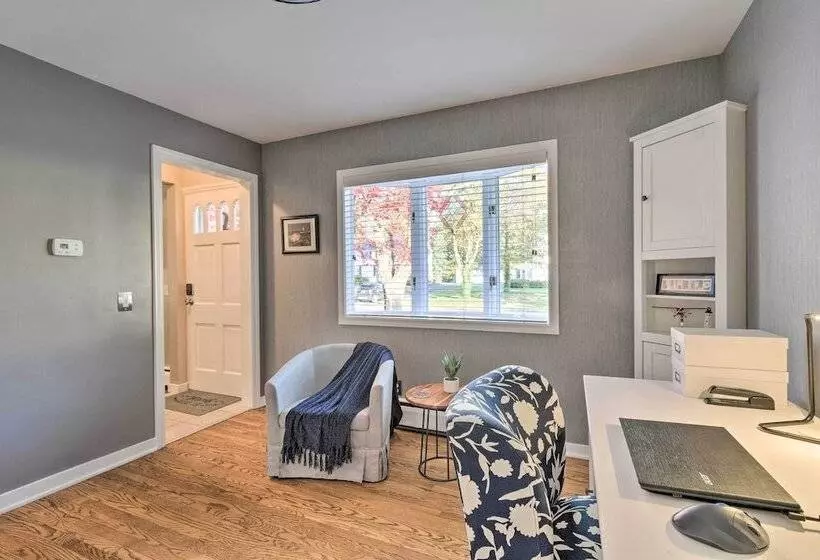 Rochester House W/ Fire Pit, Grill & Patio!