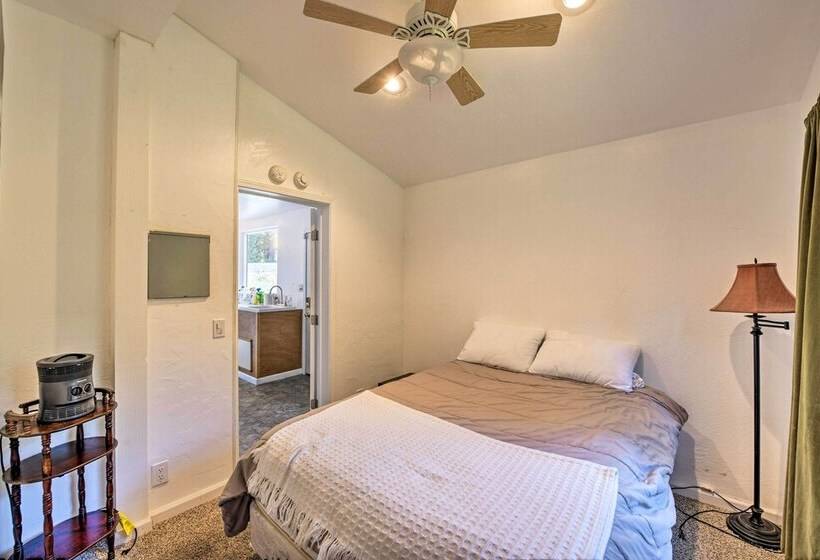 Secluded Camp Connell Home W/ Deck + Fireplace!