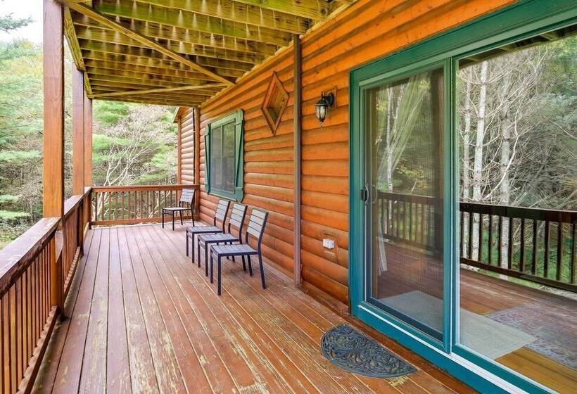 Gated Community W/ Perks: Cozy Sparta Cabin!