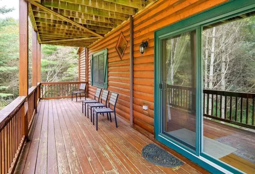Gated Community W/ Perks: Cozy Sparta Cabin!