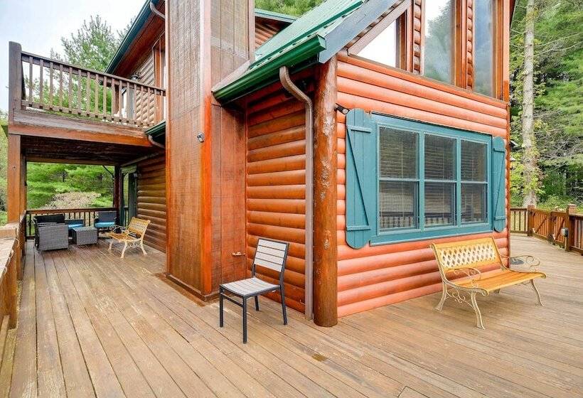 Gated Community W/ Perks: Cozy Sparta Cabin!