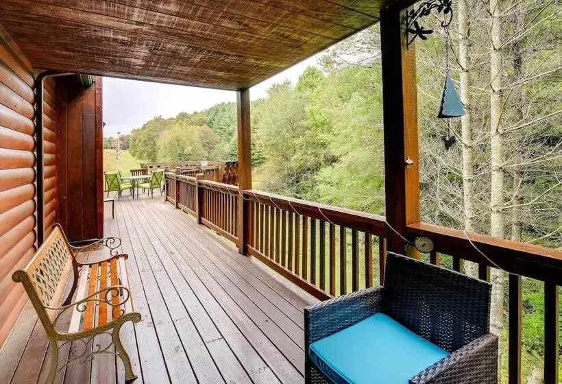 Gated Community W/ Perks: Cozy Sparta Cabin!