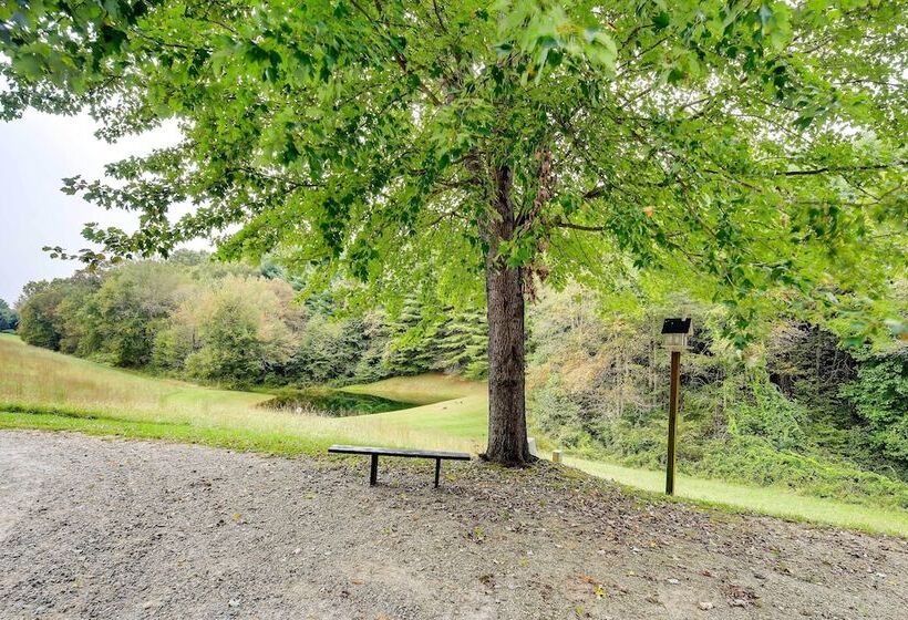 Gated Community W/ Perks: Cozy Sparta Cabin!