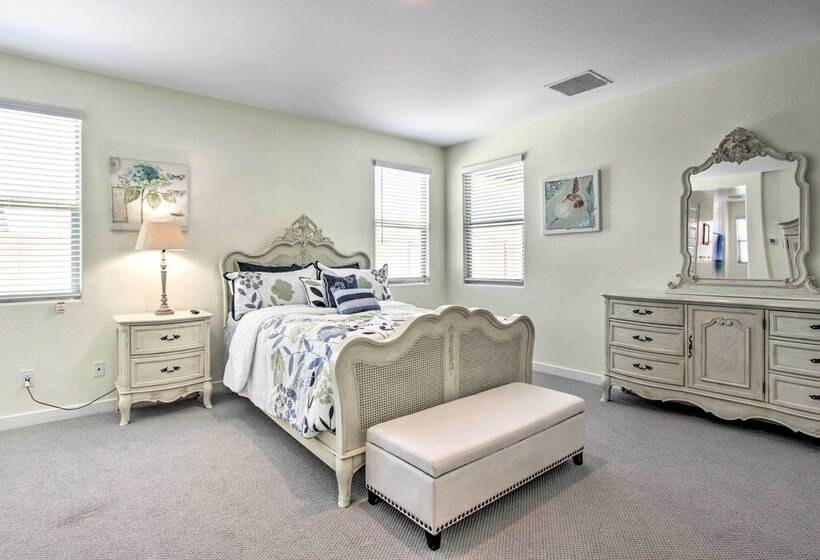 Spacious Surprise Home Near Sports Stadiums!