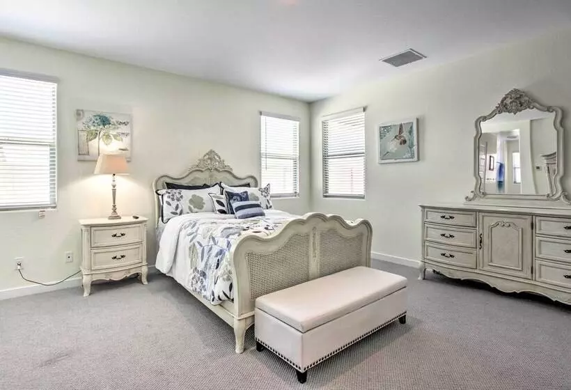 Spacious Surprise Home Near Sports Stadiums!