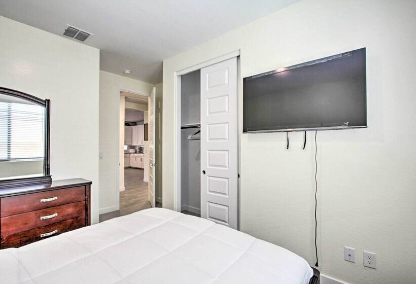 Spacious Surprise Home Near Sports Stadiums!