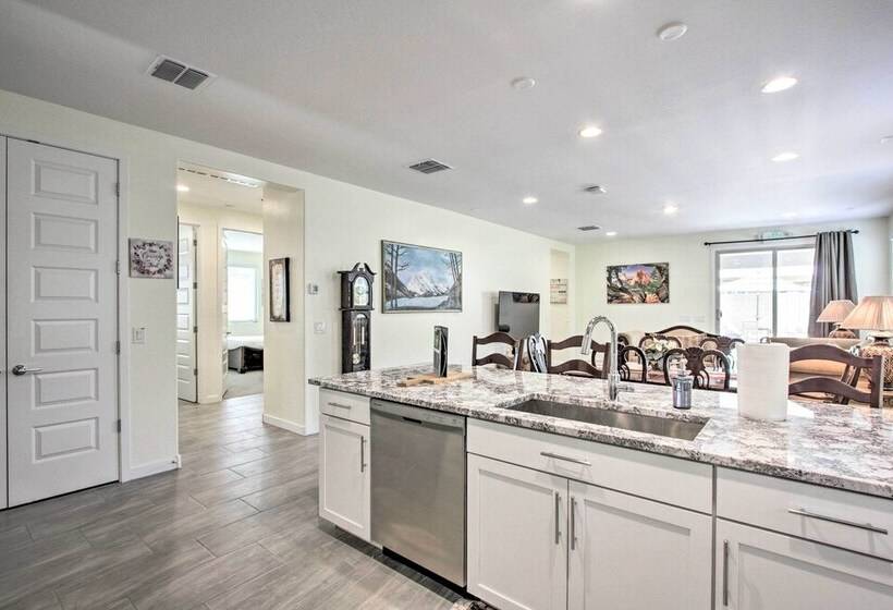 Spacious Surprise Home Near Sports Stadiums!