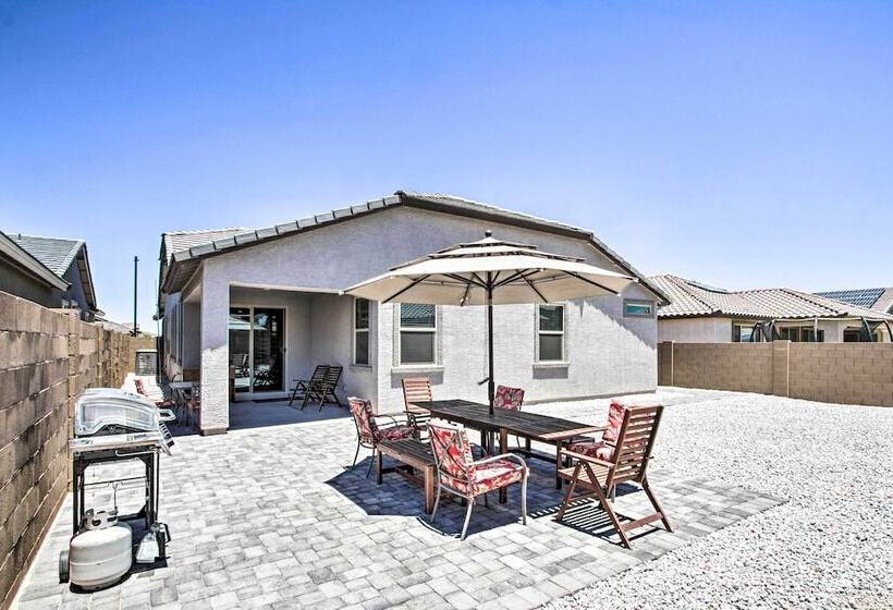 Spacious Surprise Home Near Sports Stadiums!