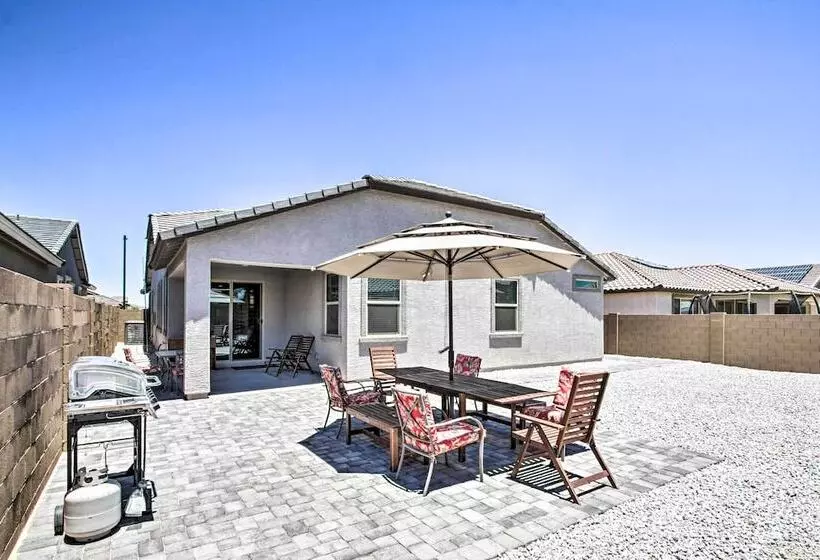 Spacious Surprise Home Near Sports Stadiums!