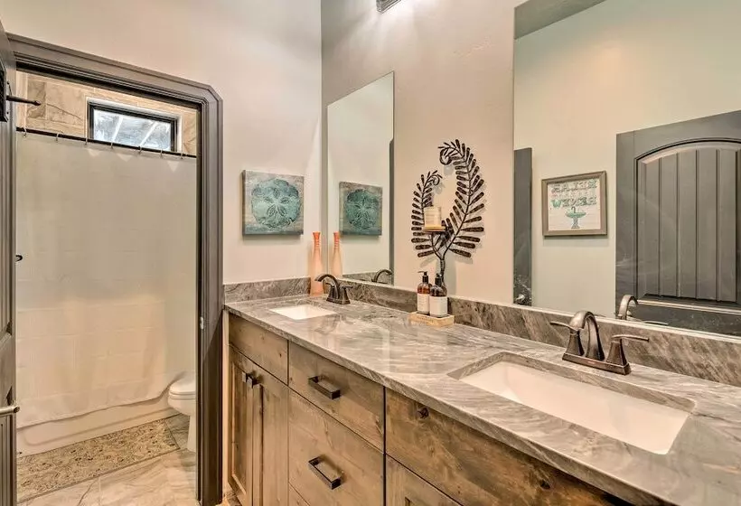 Spacious Tooele Unit W/ Sprawling Mtn Views!