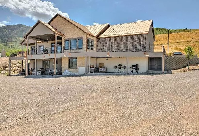 Spacious Tooele Unit W/ Sprawling Mtn Views!