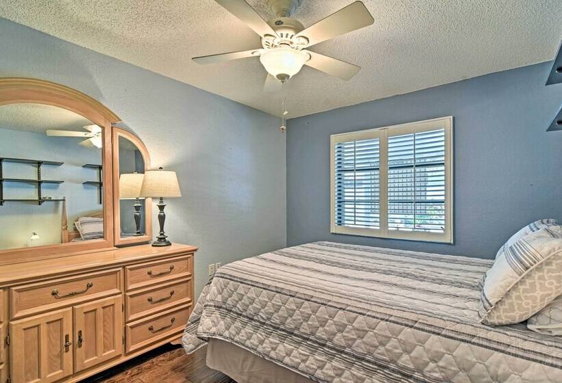 Sunny Seminole Home W/ Pool, 4 Miles To Beach