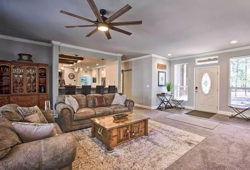 The Hub  La Pine Vacation Rental   Dog Friendly!