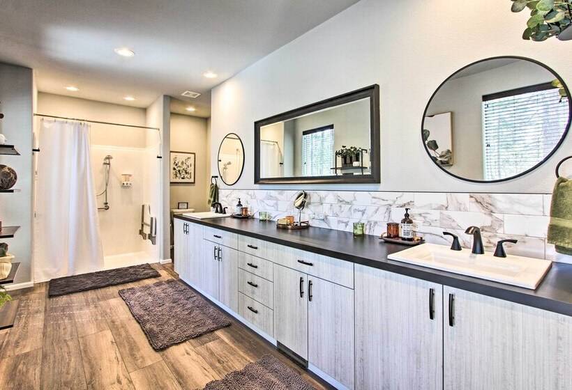 The Hub  La Pine Vacation Rental   Dog Friendly!