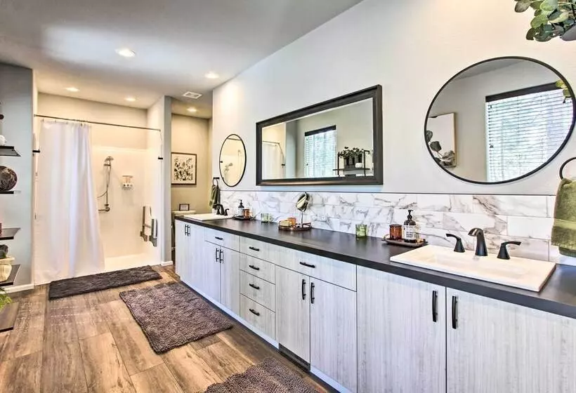 The Hub  La Pine Vacation Rental   Dog Friendly!