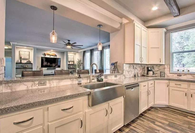 The Hub  La Pine Vacation Rental   Dog Friendly!