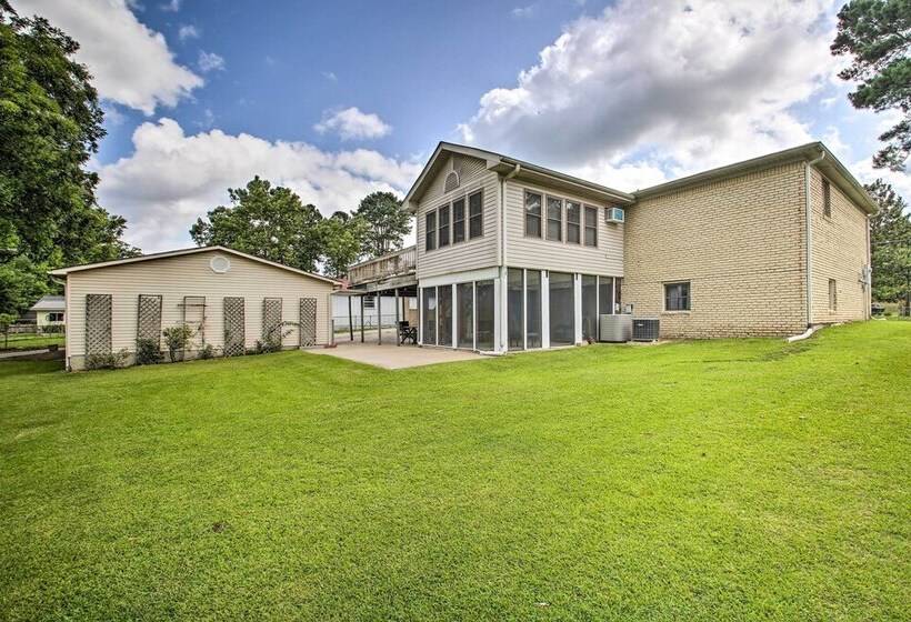 Treasure Isle Riverfront Home: Pets Welcome!