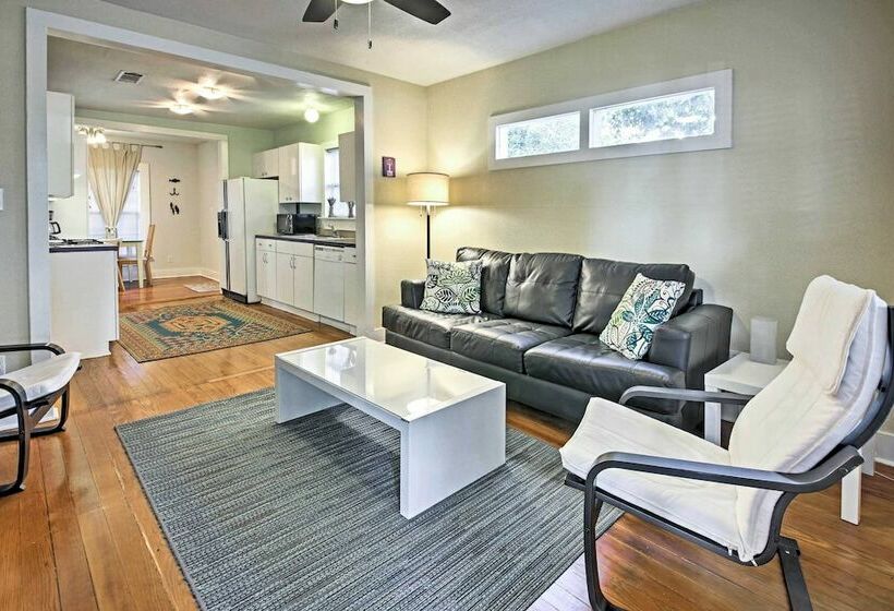 Trendy  Austin Soul  Home: Walk To South Congress!