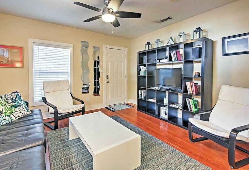 Trendy  Austin Soul  Home: Walk To South Congress!