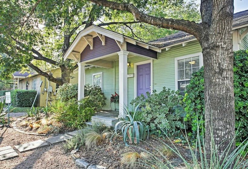 Trendy  Austin Soul  Home: Walk To South Congress!