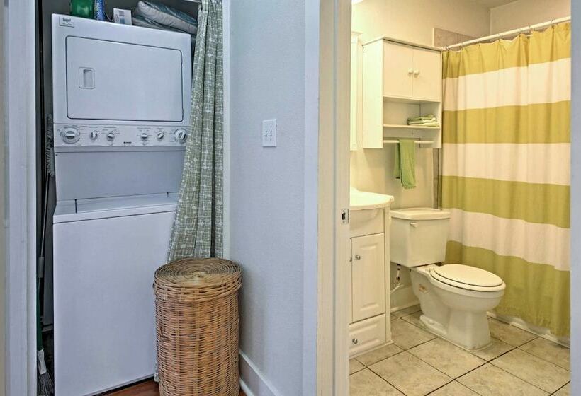 Trendy  Austin Soul  Home: Walk To South Congress!