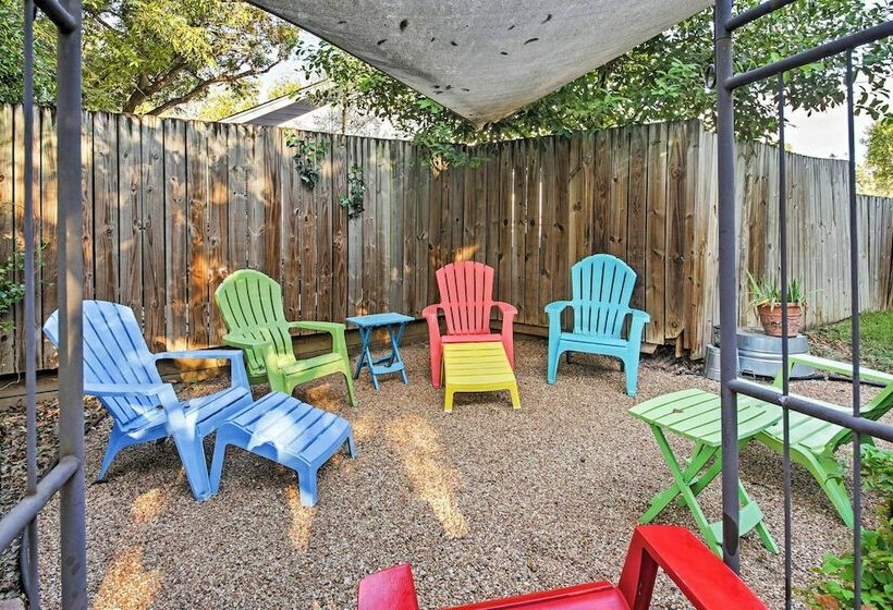Trendy  Austin Soul  Home: Walk To South Congress!