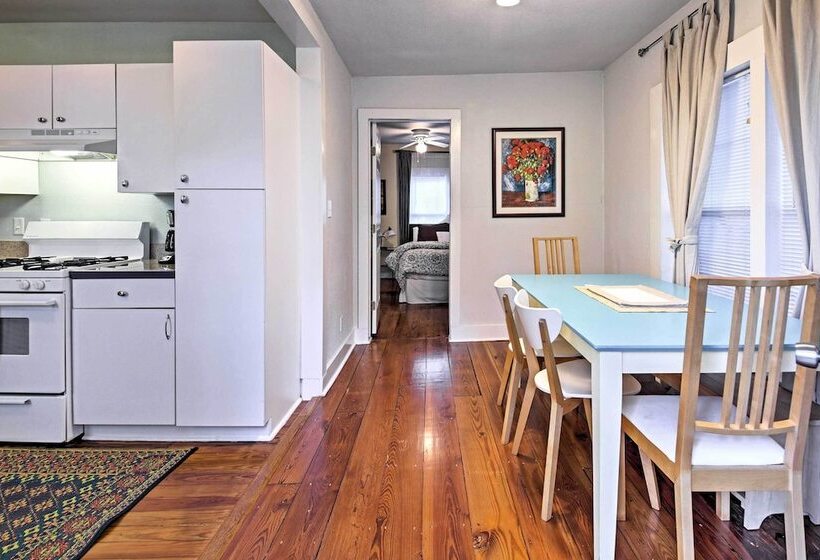 Trendy  Austin Soul  Home: Walk To South Congress!