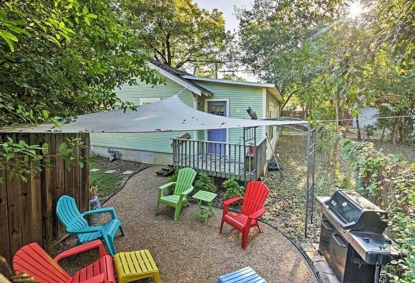 Trendy  Austin Soul  Home: Walk To South Congress!
