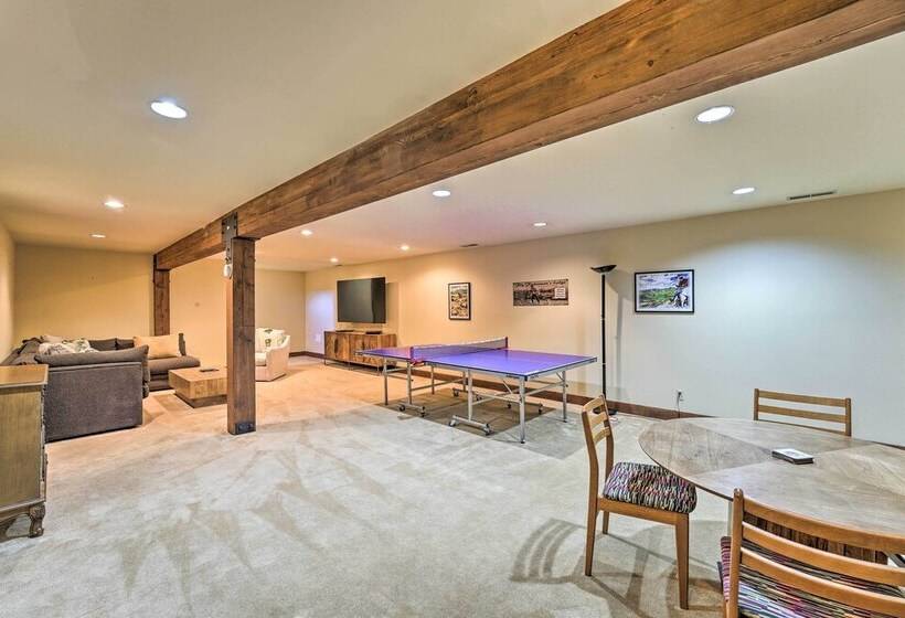 Unique Mountain Escape W/ 2 Decks < 2 Mi To Skiing