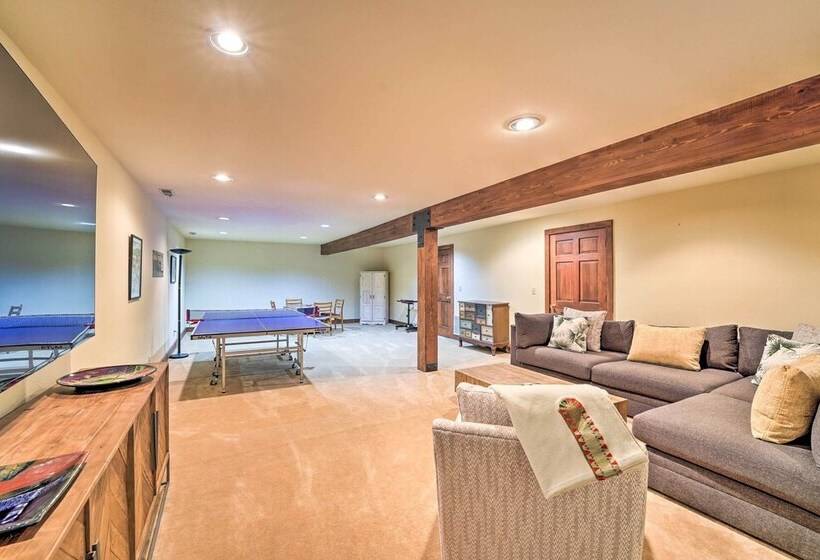 Unique Mountain Escape W/ 2 Decks < 2 Mi To Skiing