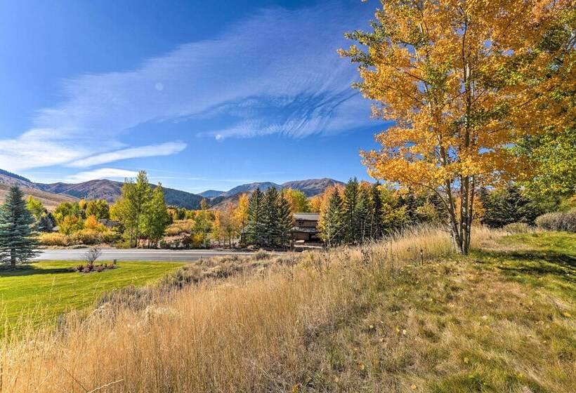 Unique Mountain Escape W/ 2 Decks < 2 Mi To Skiing