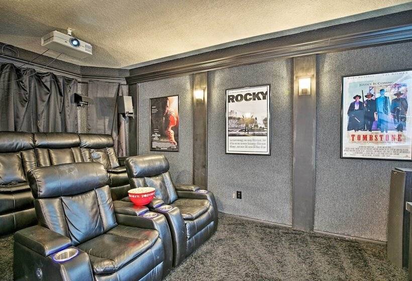 Pool/spa, Theater Room & Views: Palm Desert Home!