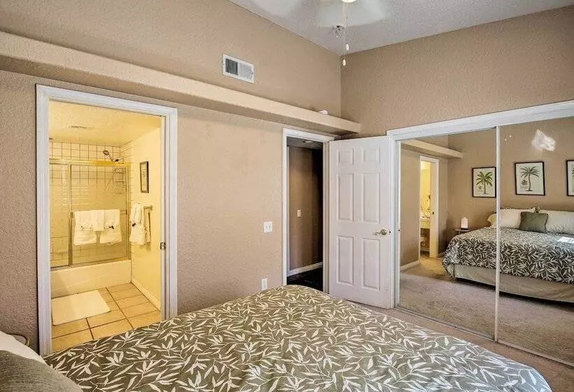 Pool/spa, Theater Room & Views: Palm Desert Home!