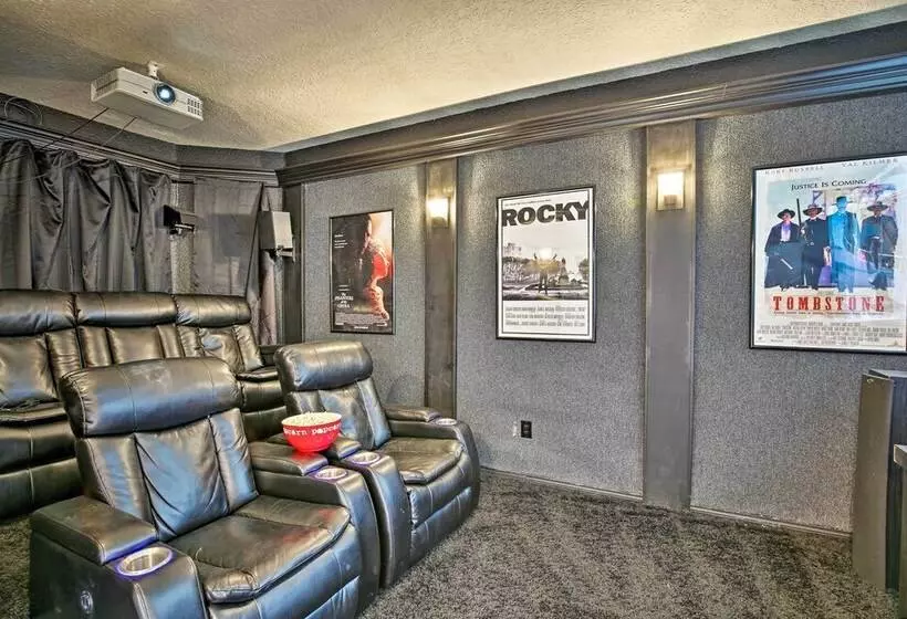 Pool/spa, Theater Room & Views: Palm Desert Home!