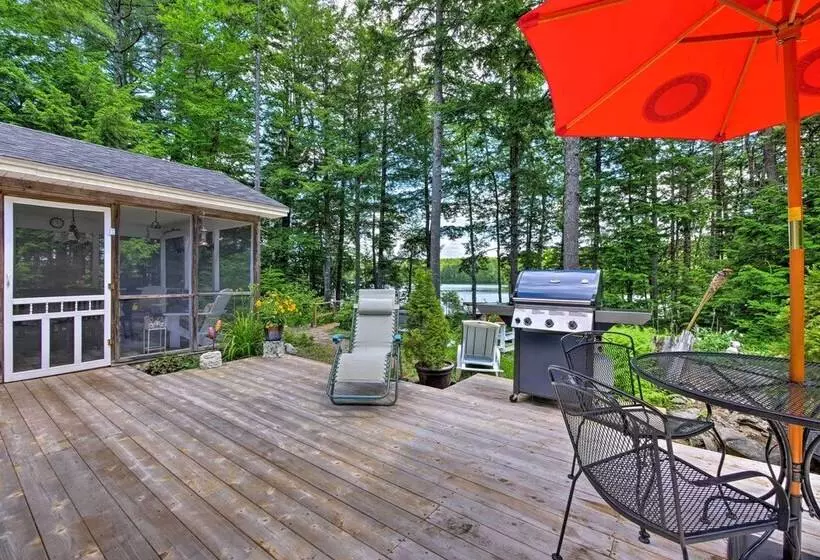Waterfront Great Pond Cottage W/ Hot Tub & Deck!