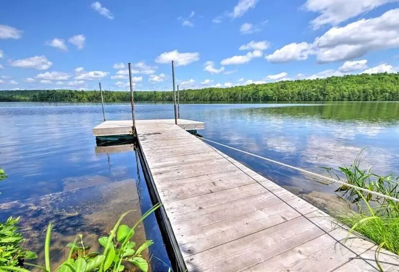 Waterfront Great Pond Cottage W/ Hot Tub & Deck!