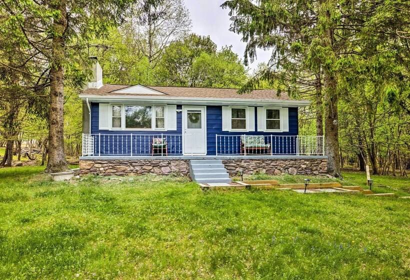 Albrightsville Retreat W/ Community Pool & Hot Tub