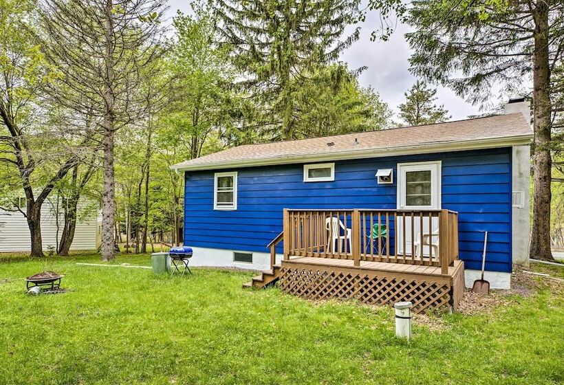 Albrightsville Retreat W/ Community Pool & Hot Tub