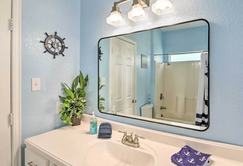 Bay City Home W/ Dock, Ocean Views + Access!