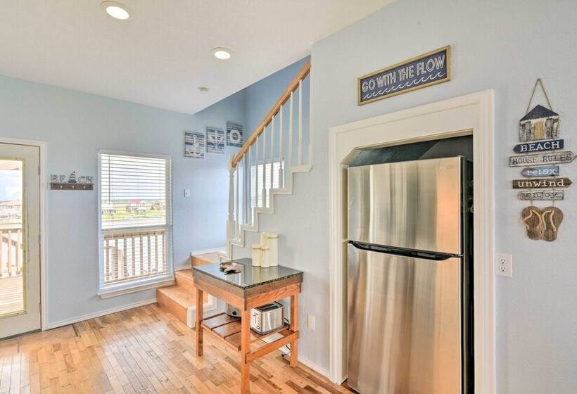 Bay City Home W/ Dock, Ocean Views + Access!