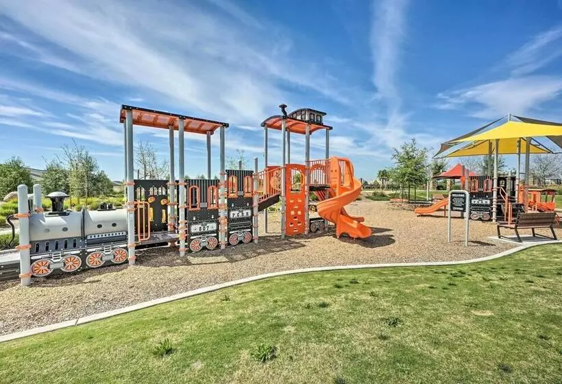 Charming Bakersfield Home W/ Yard & Patio!