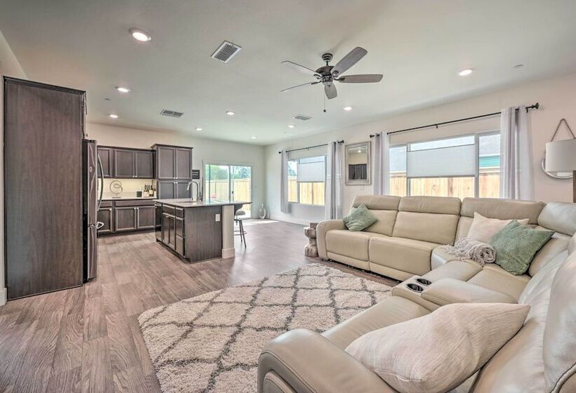 Charming Bakersfield Home W/ Yard & Patio!